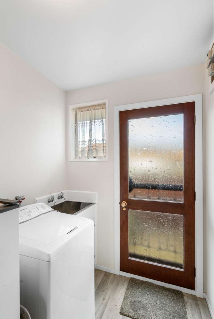 29 Wyatt Place Russley_13