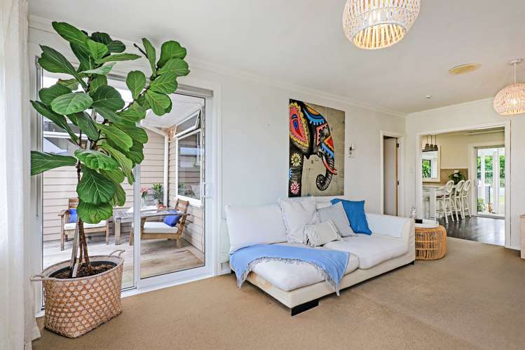 27 Hammond Road Taradale_11