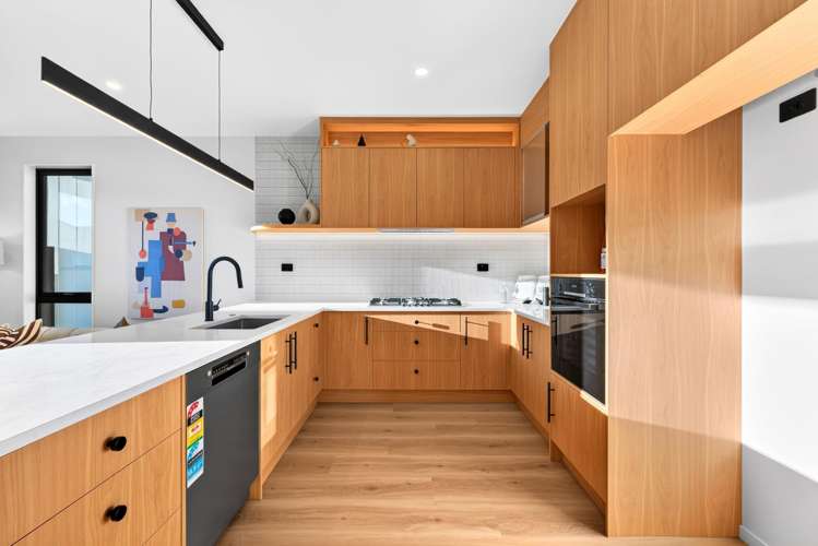 37 Wavecrest Lane Hobsonville_10