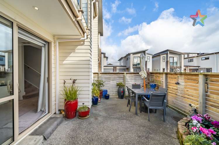 23 Latimer Way Petone_13