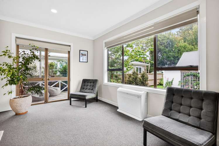 53 Cambridge Road Riverhead_9