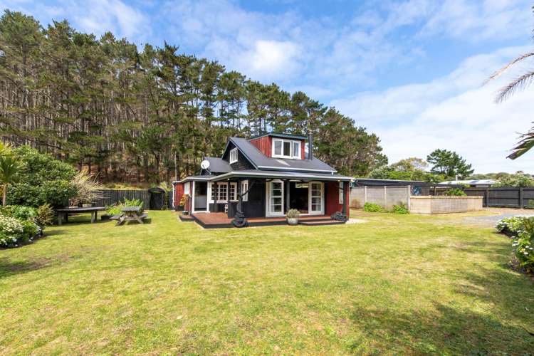 15 Erangi Place Bethells Beach_17