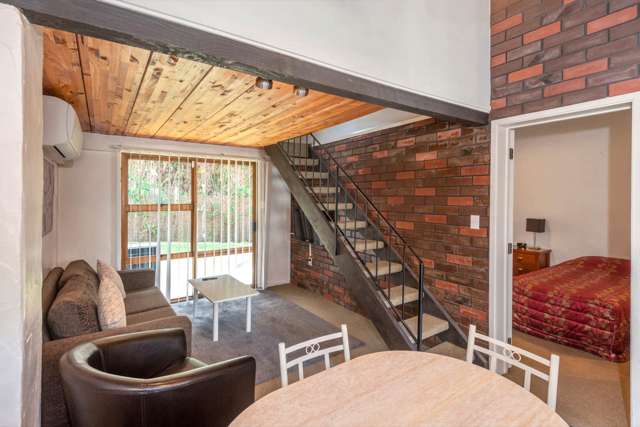 323 - 325 Wairau Road Totara Vale_4