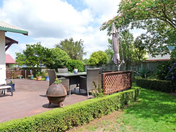 34 Lord Auckland Road Wakefield_14