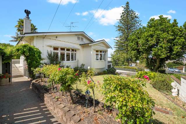 CHARACTER STYLE, SEA VIEWS, AMAZING LOCATION!