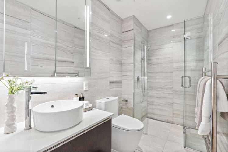 06/585g Beach Road Rothesay Bay_11