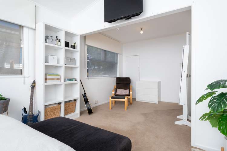 6 Staincross Street Green Bay_7