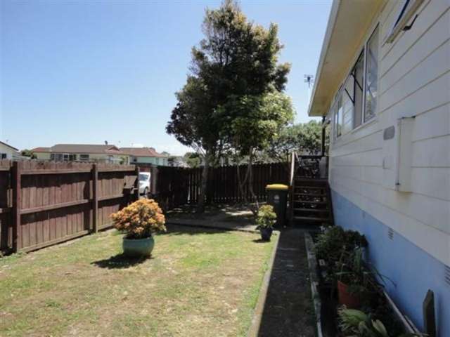 1/6 Sparrow Place Manurewa_2