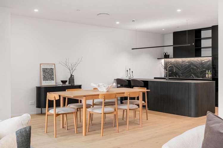 402/1 Cook Street Hamilton East_4