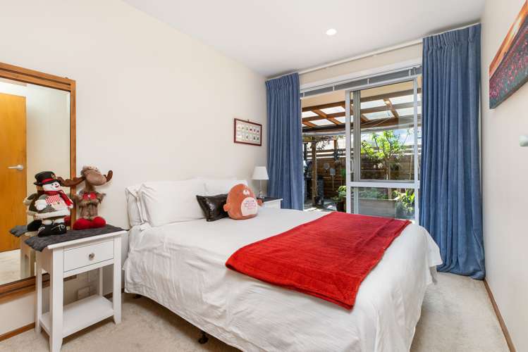 2/188 Hastings Street East Waltham_17