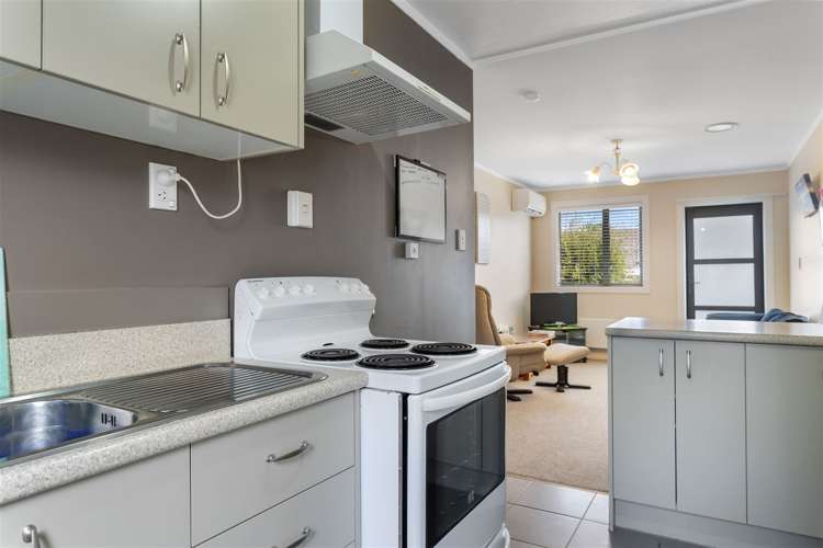 3/22 Holly Road Saint Albans_4