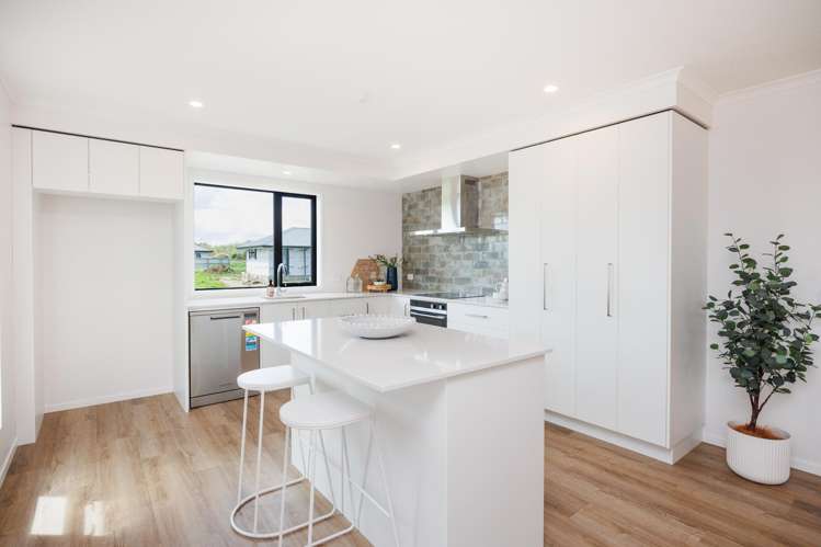 10 Campbell Place Marton_13