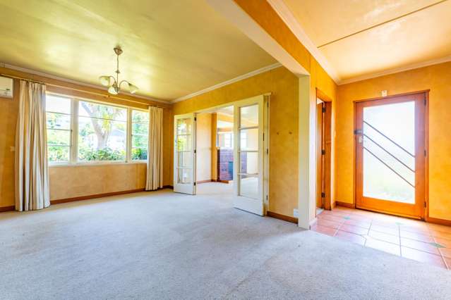 1 & 2/28 Nile Street Highfield_3