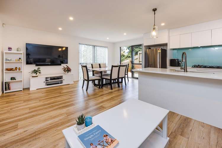 33 Tamaki Avenue 10057_6