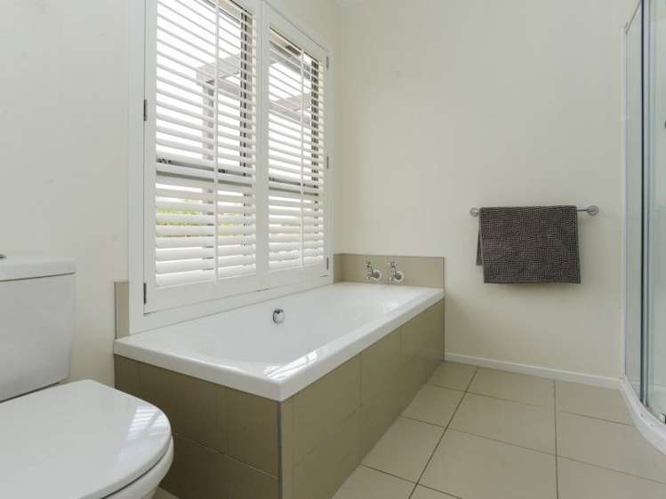 78a White Road Otane_11