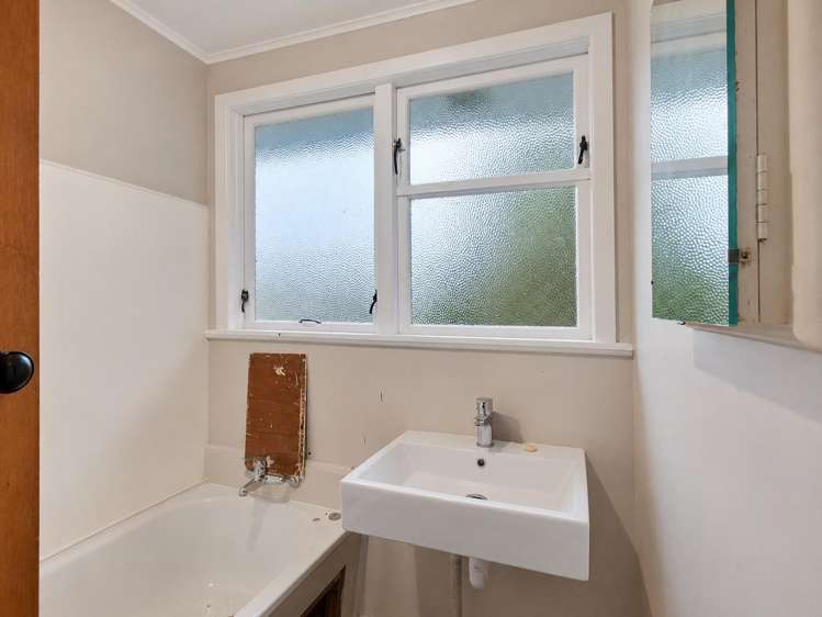 33 Castor Crescent Cannons Creek_10