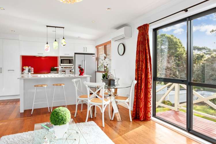 6 Godley Road Green Bay_10