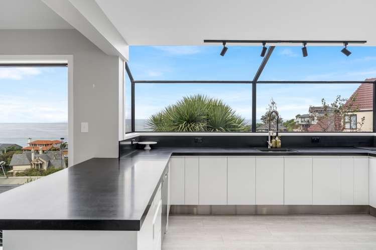 66 Cliffs Road St Clair_13
