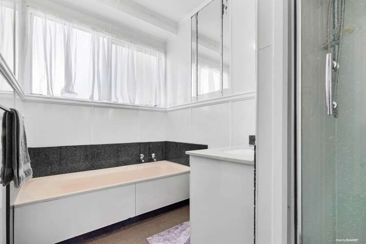 126 Solar Road Glen Eden_7