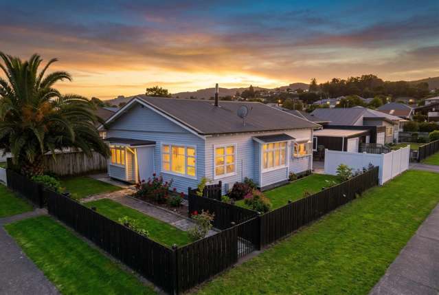 Sun-drenched bungalow in sought-after Mangapapa