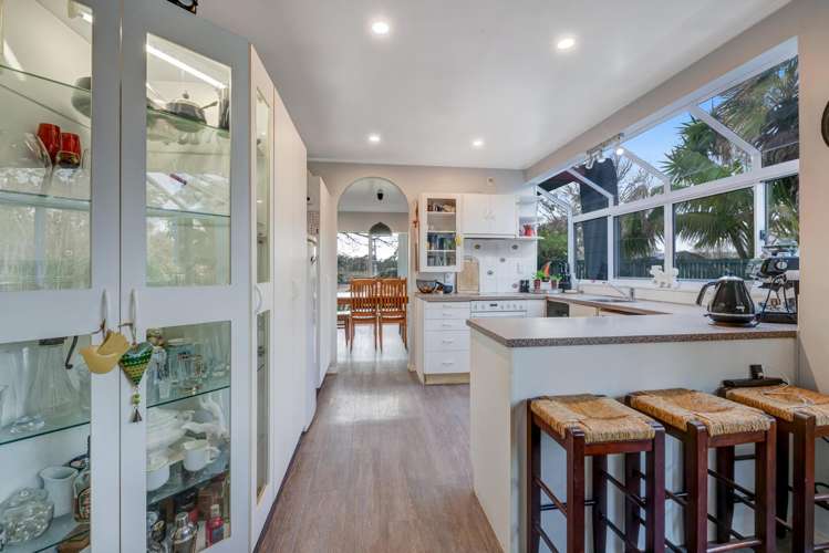 2312 State Highway 16 Helensville_10