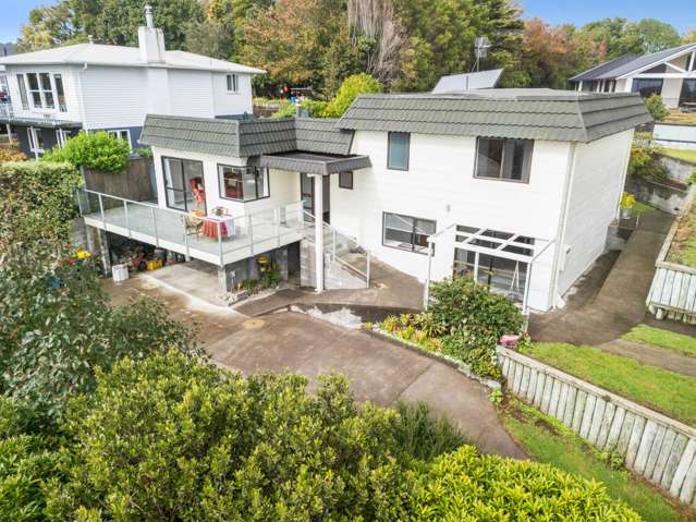 Want that Rural Feel and close to Town !