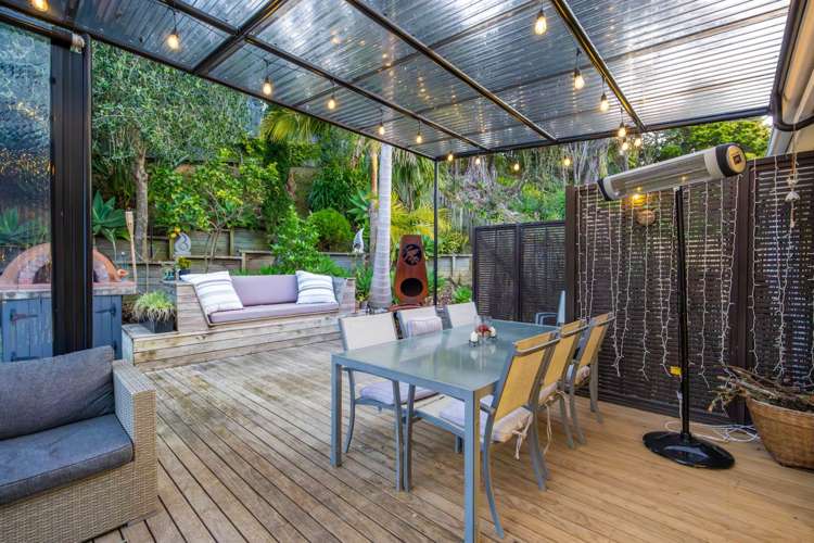 1/11 Honeysuckle Lane Mairangi Bay_21