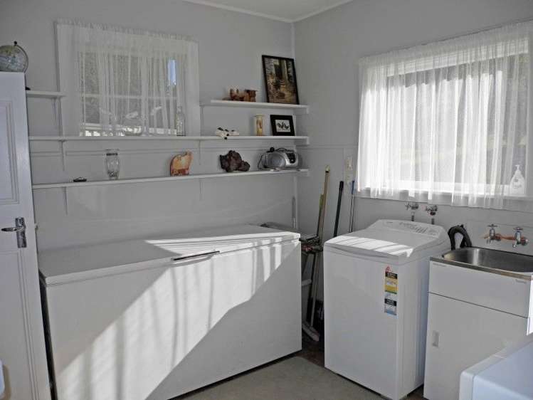 1 Pipers Valley Road Duvauchelle_5