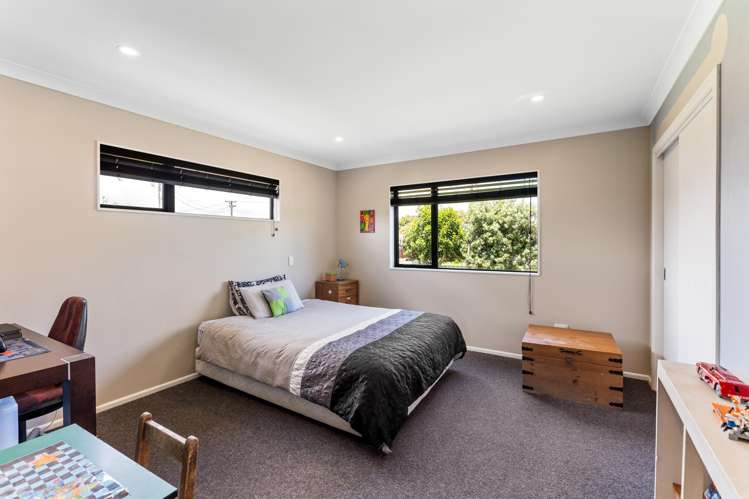 22 Kiharoa Street Otaki Beach_22
