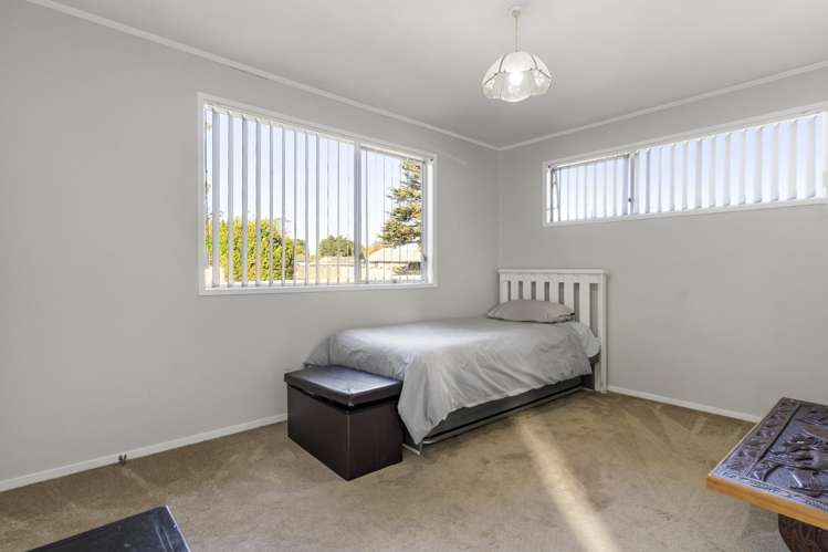 13 Gibbons Road Weymouth_12
