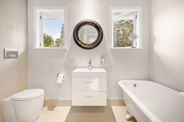 30 South Lynn Road Titirangi_11