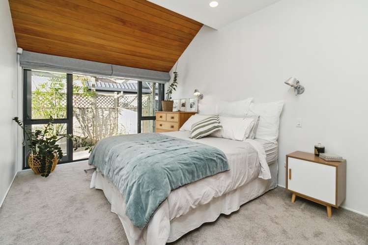 9 Scarboro Terrace Murrays Bay_11