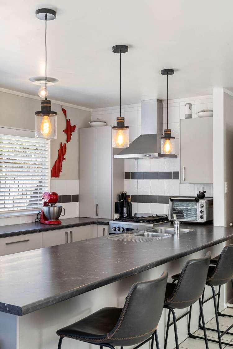 22B Holiday Road Stanmore Bay_24