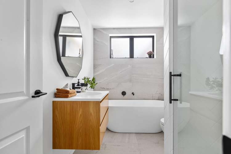 10 Hillcrest Road Orewa_22