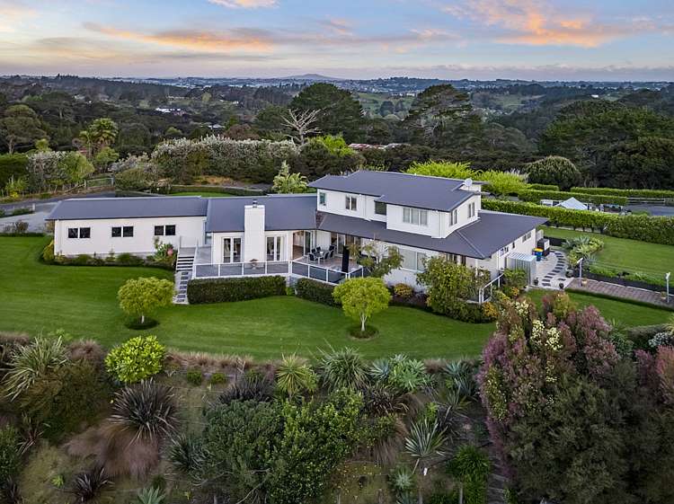 361a Ridge Road Paremoremo_1