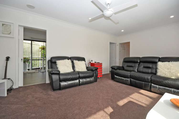 27 Clinton Avenue Te Atatu Peninsula_6