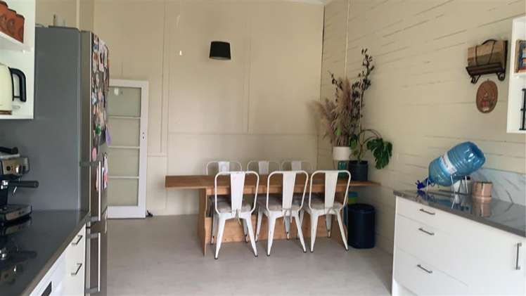 2/47-49 Devon Street East New Plymouth_6