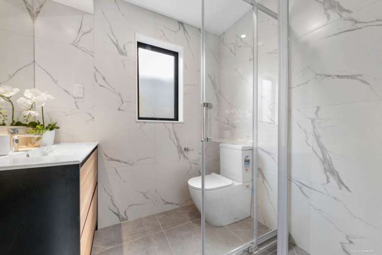 8b Nandana Drive Glen Eden_14