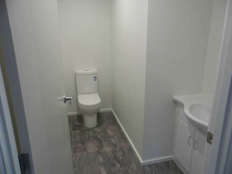 2 Somerset Grove Allenton_10