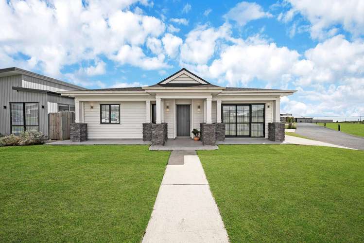 10 Poutawa Lane Clarks Beach_24