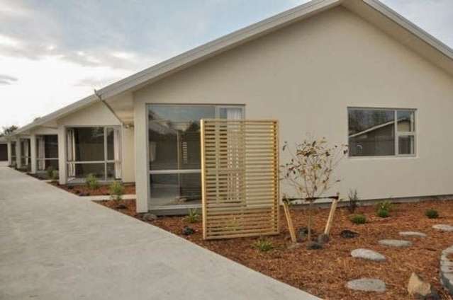 Modern and Warm 2 bed unit in good location
