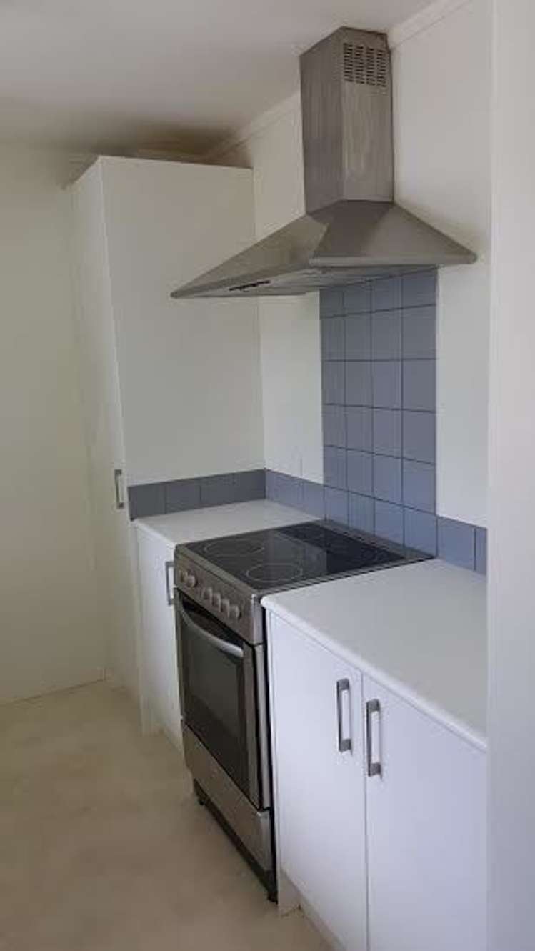 2/16b Tamahere Drive Glenfield_0