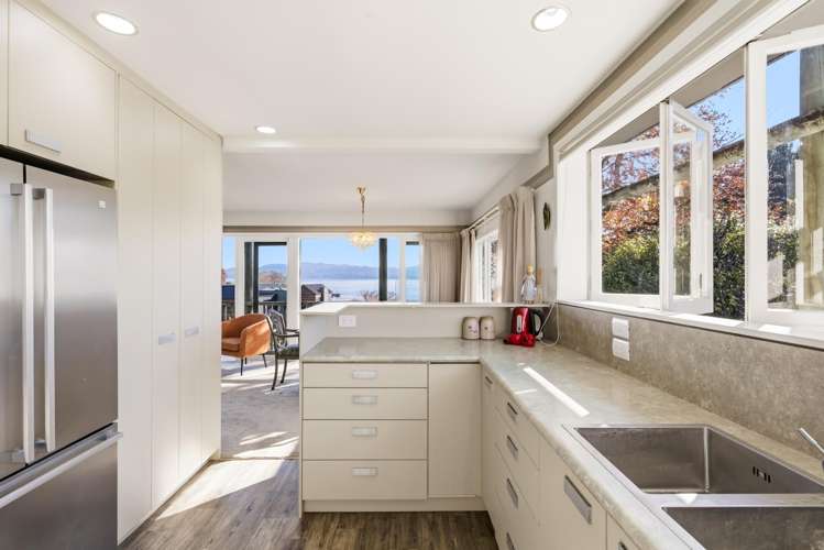 5 Matuku Street Two Mile Bay_11