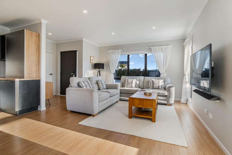 25 Whale Bay Rise Gulf Harbour_8