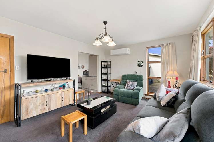 2/70 Shakespeare Road Waltham_2