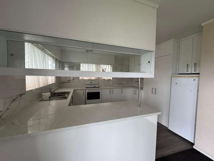 2/69 Settlement Road Papakura_3