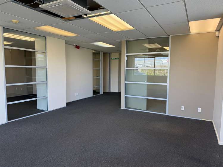 Unit E, 31 Railway Avenue Alicetown_7