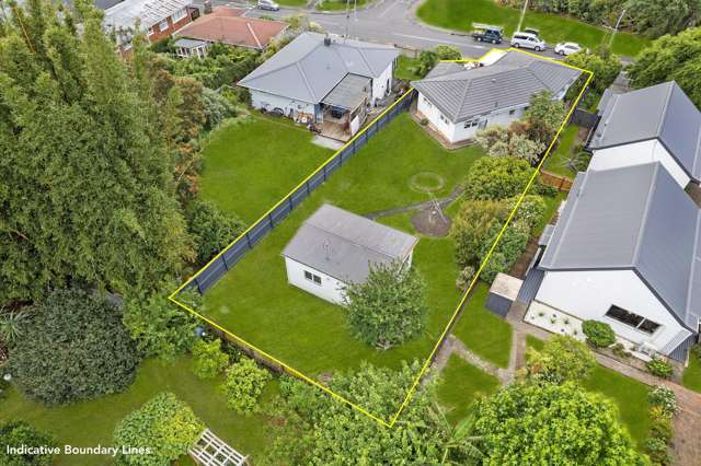 74 Vodanovich Road Te Atatu South_1