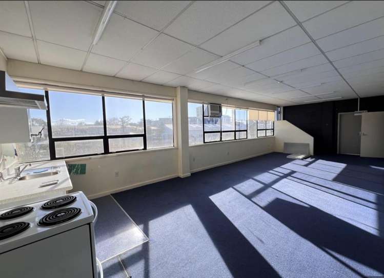 1st Floor/945A New North Road Mount Albert_1