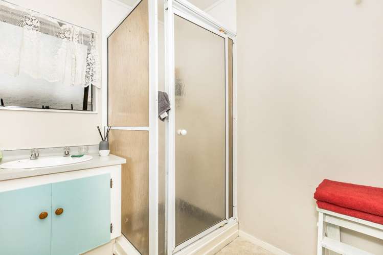 1/66b Burundi Avenue Clendon Park_7